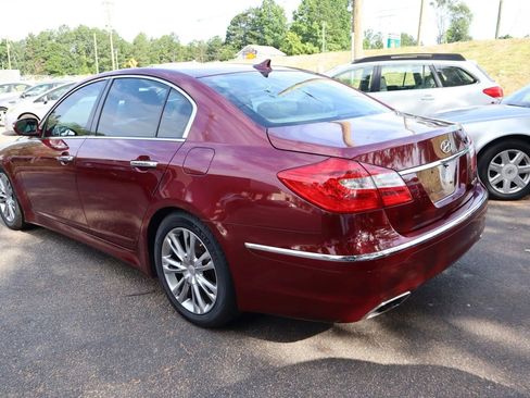 Used 2012 Hyundai Genesis 3.8 w/ Premium Pkg image 4