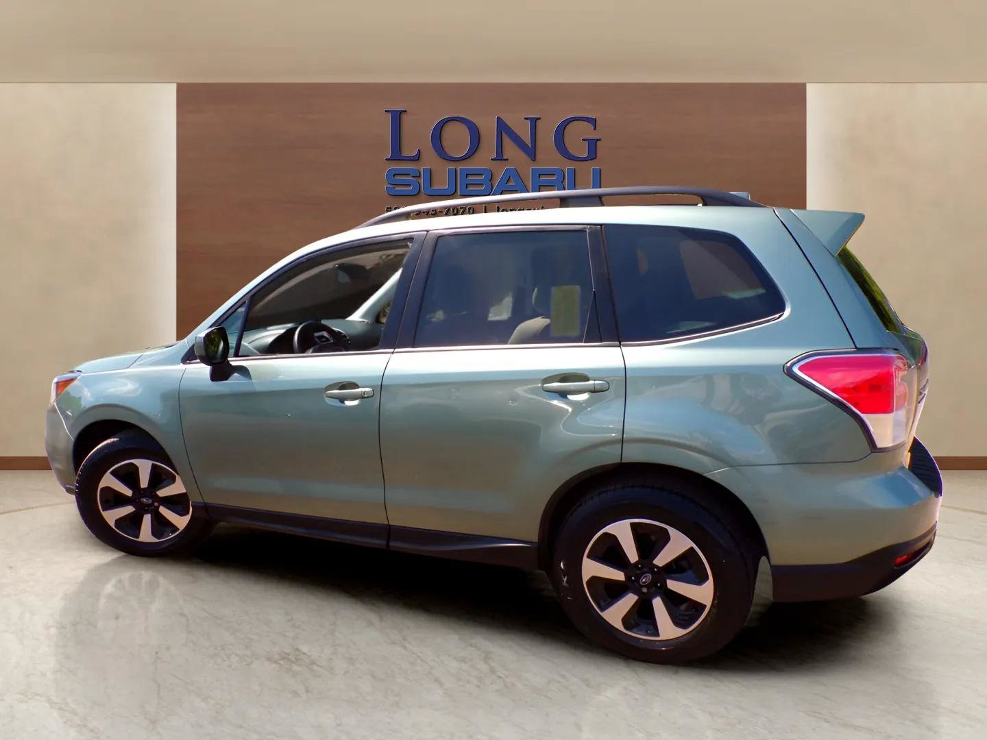 Used 2017 Subaru Forester 2.5i Premium w/ All-Weather Package AWD/4WD image 2