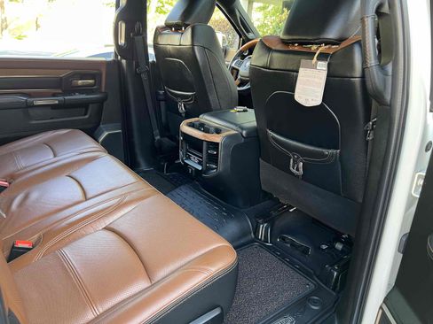 Used 2022 RAM 2500 Limited AWD/4WD image 46