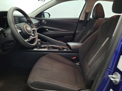 Used 2022 Hyundai Elantra SEL FWD image 17