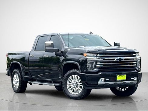 Used 2020 Chevrolet Silverado 2500 High Country w/ Technology Package image 2