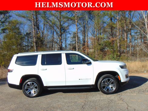 Certified 2025 Jeep Wagoneer 4WD image 17