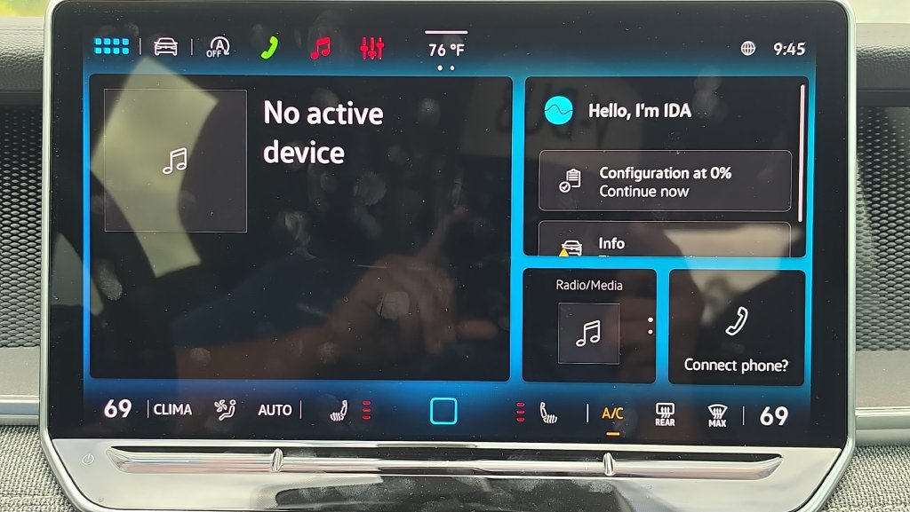 New 2026 Volkswagen Tiguan S FWD image 16