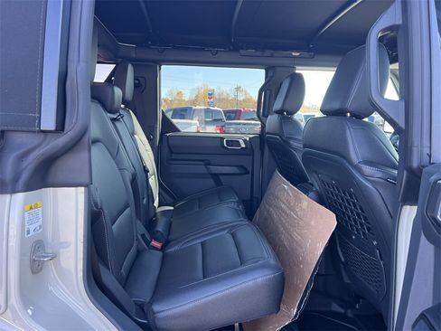 New 2025 Ford Bronco Big Bend w/ Black Diamond Package image 14