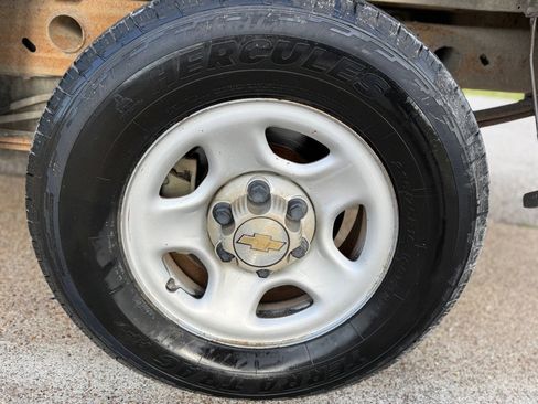 Used 2004 Chevrolet Silverado 1500 W/T image 15