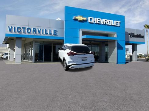 Used 2021 Nissan Kicks SV FWD image 7