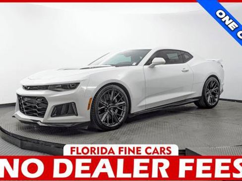 Used 2022 Chevrolet Camaro ZL1 RWD image 1