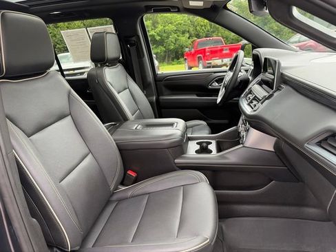 Used 2023 GMC Yukon SLT AWD/4WD image 39