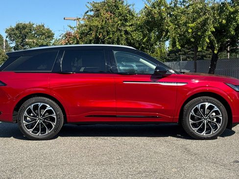 New 2026 Lincoln Nautilus Reserve AWD/4WD image 3