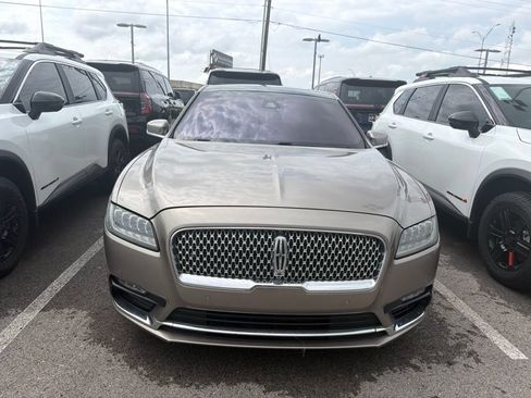 Used 2019 Lincoln Continental Reserve AWD/4WD image 2