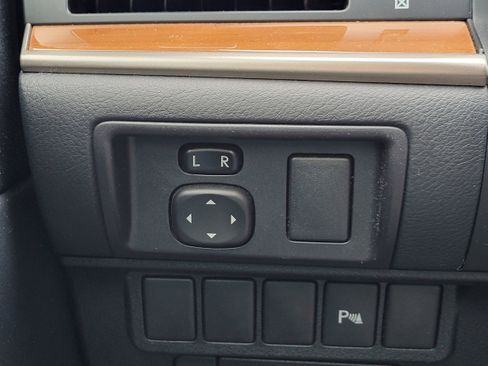 Used 2013 Lexus ES 300h image 17