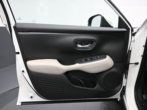 Certified 2026 Honda HR-V LX image 30