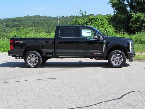 New 2025 Ford F250 King Ranch image 8