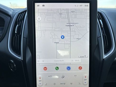 Used 2024 Ford Edge SEL image 14