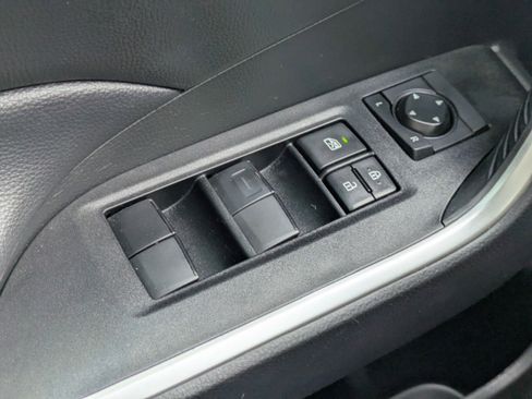 Used 2023 Toyota RAV4 LE FWD image 22
