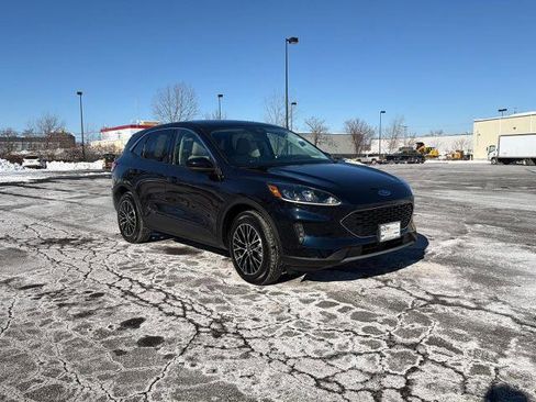 Certified 2021 Ford Escape SE w/ Convenience Package image 3