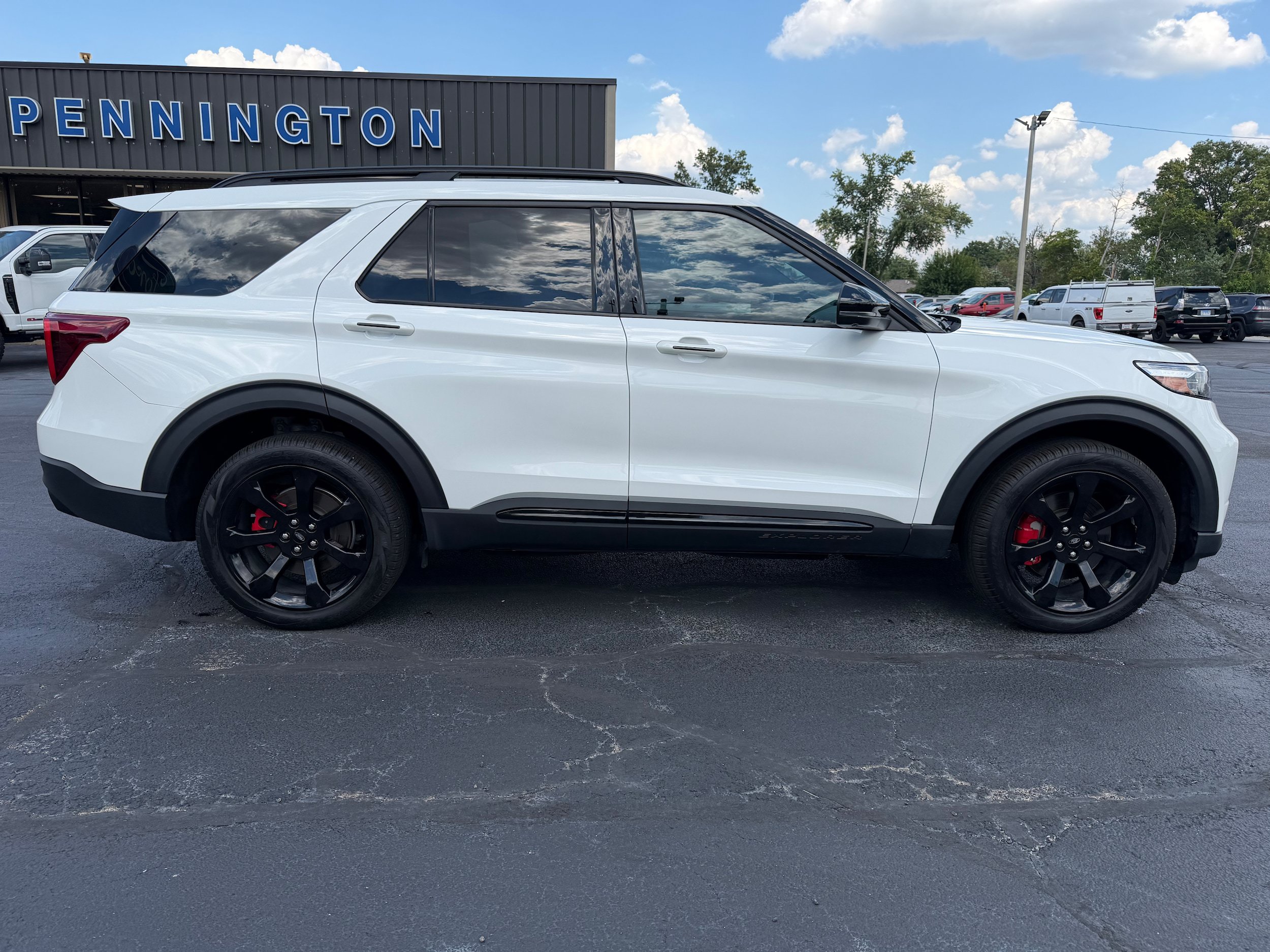 Used 2023 Ford Explorer ST w/ Equipment Group 401A AWD/4WD image 8