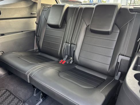 Used 2023 Volkswagen Atlas SEL Premium image 15