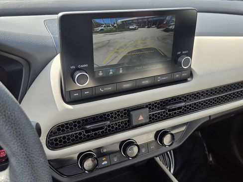 Certified 2025 Honda HR-V LX image 20