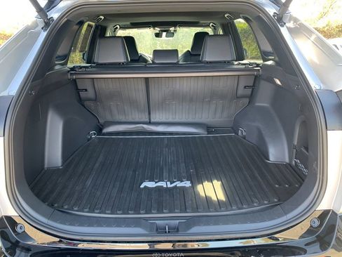 Used 2024 Toyota RAV4 XSE w/ Weather Package AWD/4WD image 18