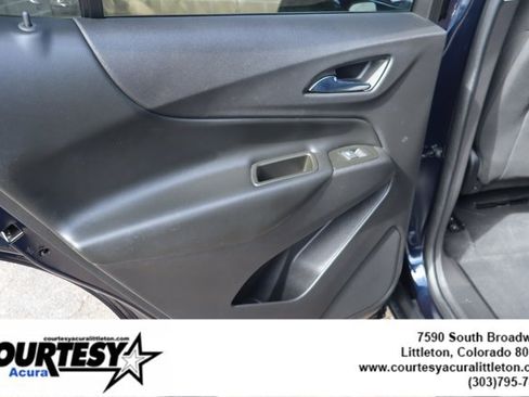 Used 2020 Chevrolet Equinox LT AWD/4WD image 25