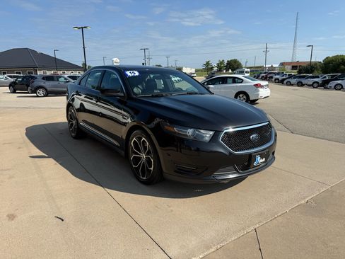 Used 2015 Ford Taurus SHO w/ Equipment Group 401A AWD/4WD image 4