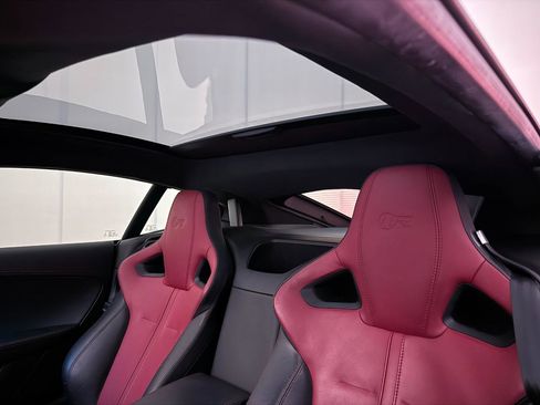 Used 2017 Jaguar F-TYPE R AWD/4WD image 22