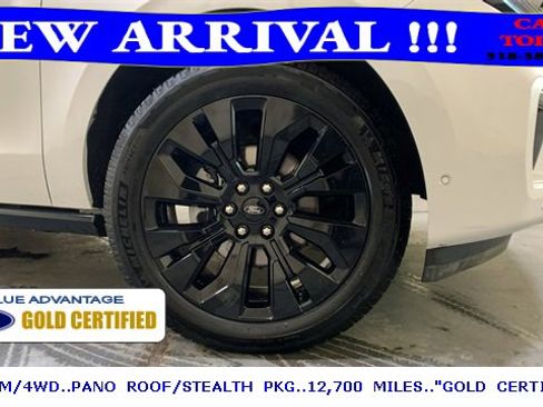 Certified 2025 Ford Expedition Platinum w/ Stealth Appearance Package image 10