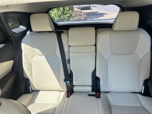 Used 2023 Lexus RX 350h w/ Accessory Package (K3) AWD/4WD image 18