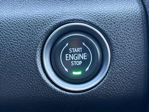 Used 2025 GMC Acadia Denali image 26