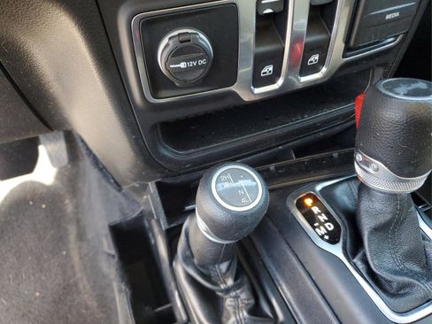 Certified 2020 Jeep Wrangler Sport S image 20