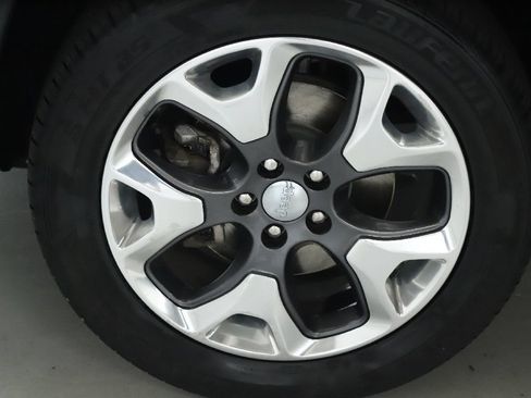 Used 2018 Jeep Compass Limited w/ Safe & Security Group AWD/4WD image 34