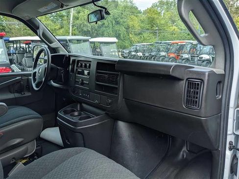 Used 2023 Chevrolet Express 2500 w/ Driver Convenience Package image 17