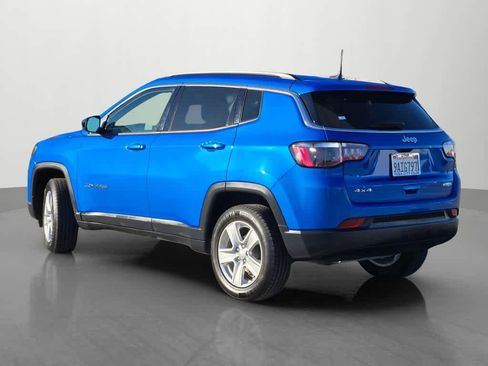 Used 2022 Jeep Compass Latitude image 4