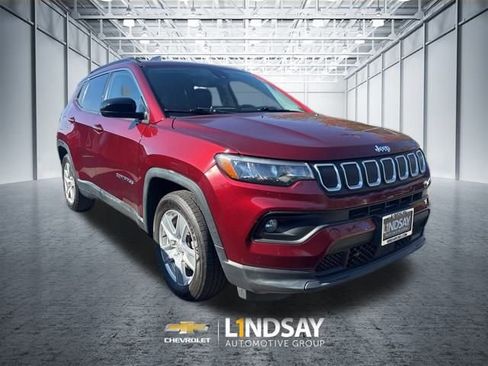 Used 2022 Jeep Compass Latitude image 23