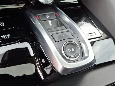 Used 2025 Acura MDX SH-AWD w/ Technology Package image 14