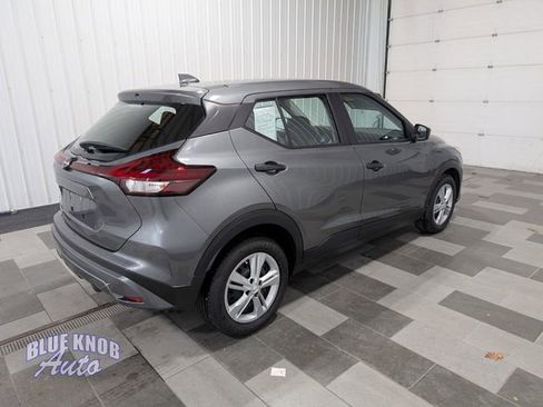 Used 2025 Nissan Kicks Play S image 4
