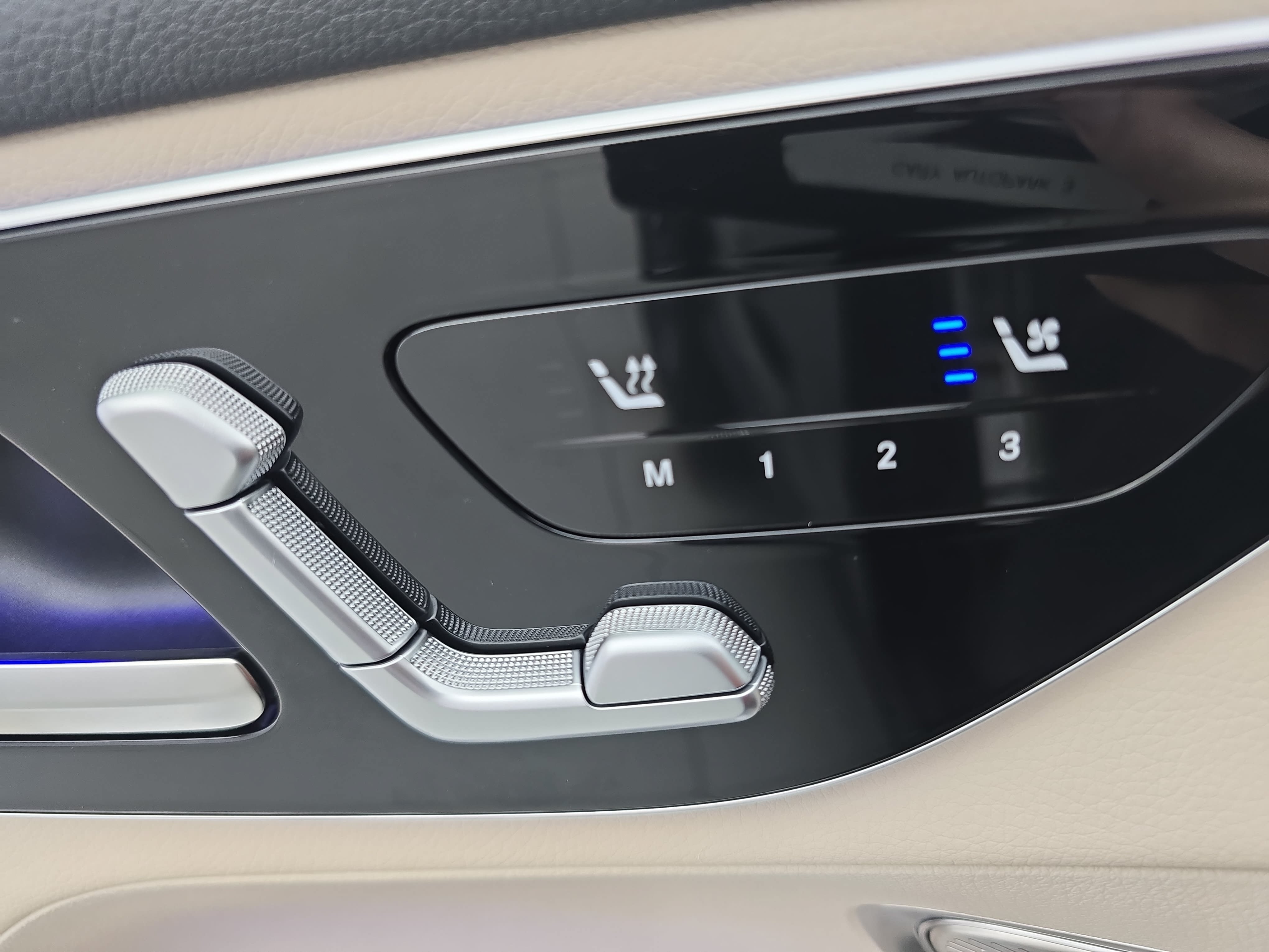 Certified 2026 Mercedes-Benz GLC 300 image 29
