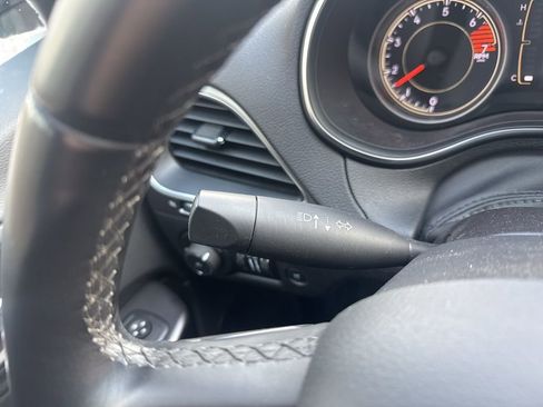 Used 2019 Jeep Cherokee Latitude Plus w/ Comfort/Convenience Group image 20