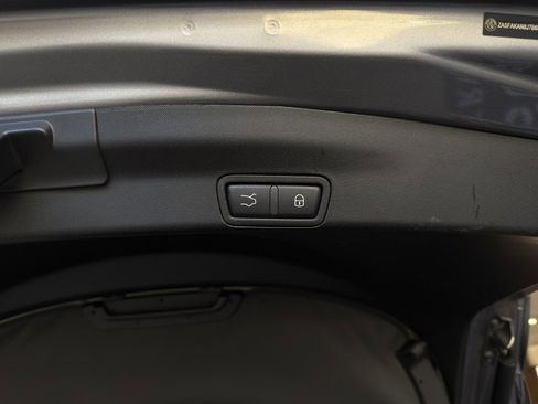 Used 2018 Alfa Romeo Stelvio AWD image 41