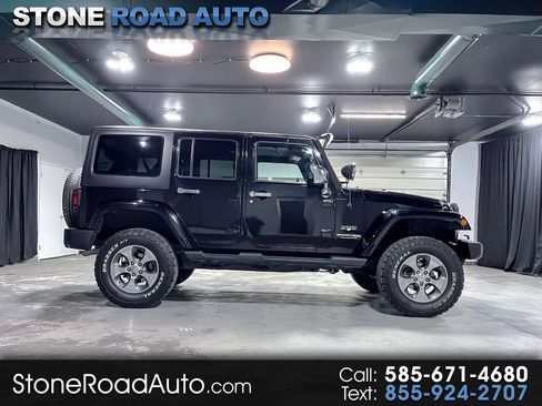 Used 2018 Jeep Wrangler Unlimited Sahara image 1