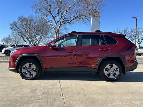 Used 2024 Toyota RAV4 XLE image 2