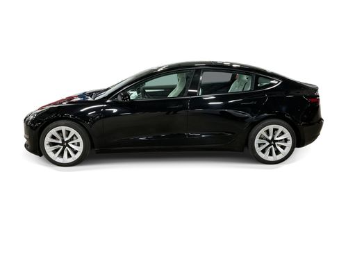 Certified 2023 Tesla Model 3 Standard Range RWD image 3