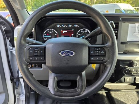 Used 2025 Ford F250 XL AWD/4WD image 19