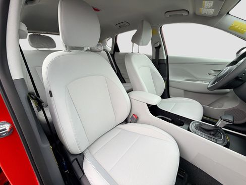 New 2026 Hyundai Kona SE image 14