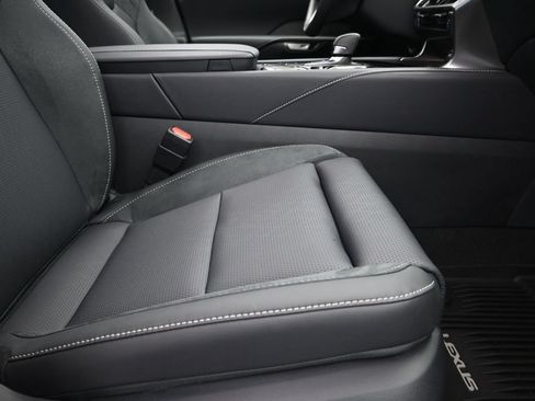 New 2026 Lexus RX 350 FWD image 25