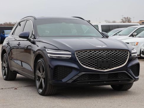 Used 2022 Genesis GV70 3.5T Sport w/ Sport Prestige Package image 4