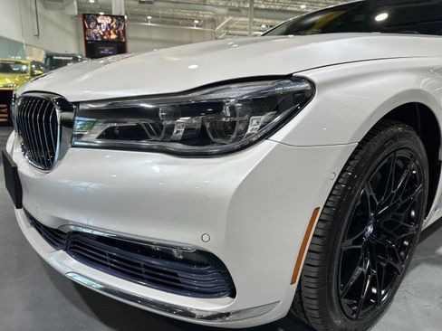 Used 2017 BMW 750i xDrive AWD/4WD image 17
