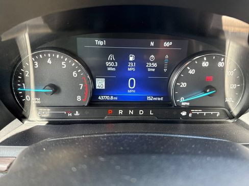 Used 2023 Ford Explorer Limited w/ Class IV Trailer Tow Package AWD/4WD image 12