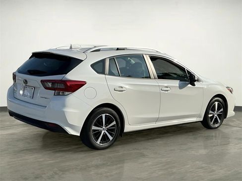 Used 2022 Subaru Impreza Premium image 11